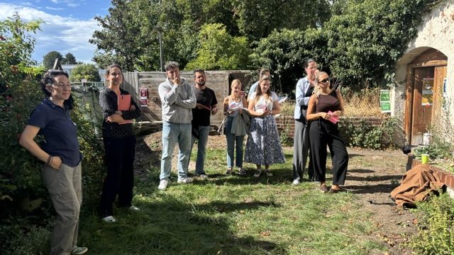 Lehrerkonferenz im Bunkergarten Mittelschule Allach